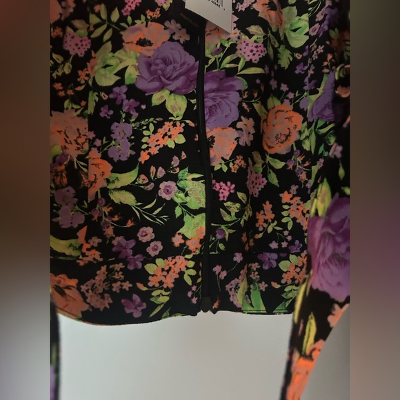 BNWT AFRM floral top - Picture 6 of 8